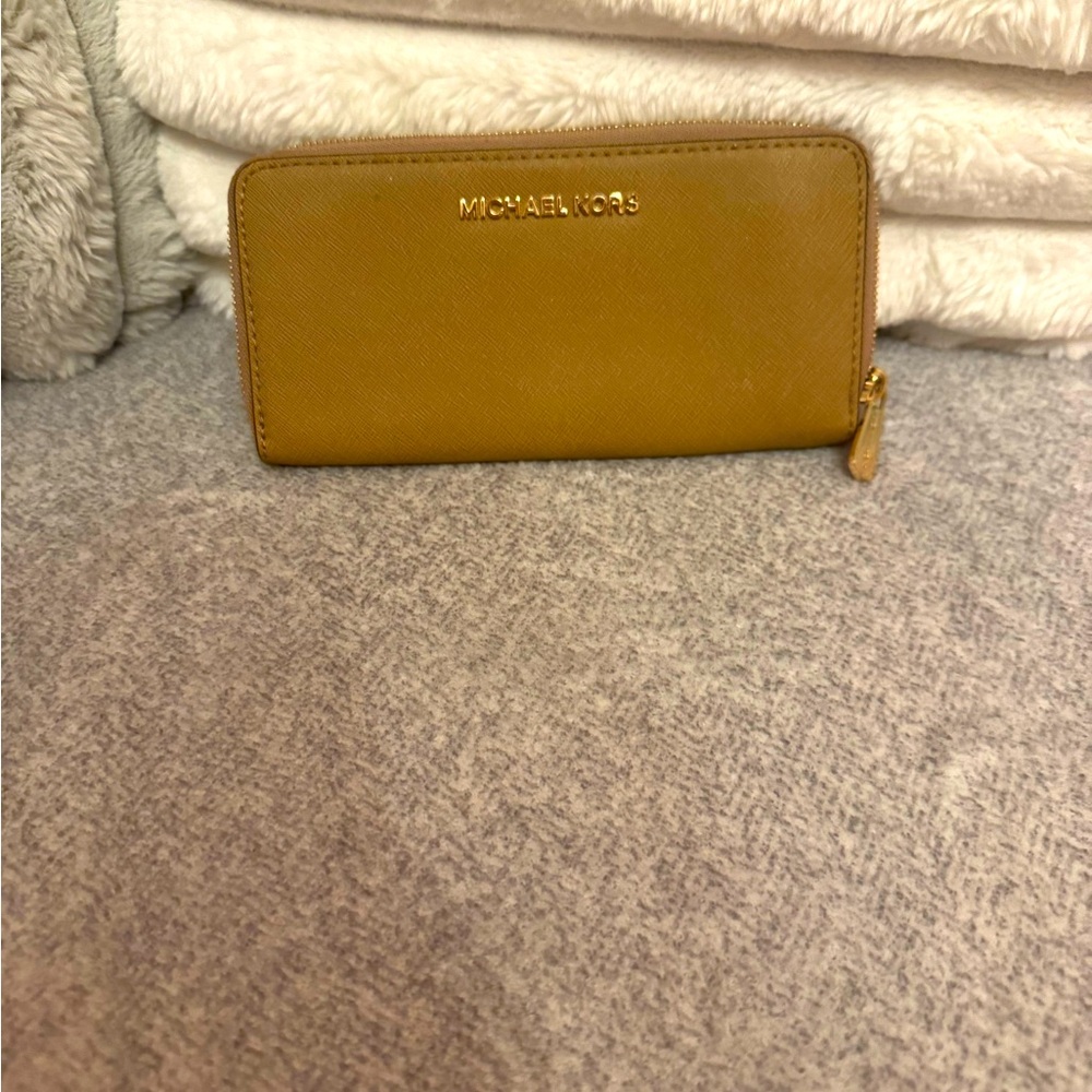 Michael Kors wallet
